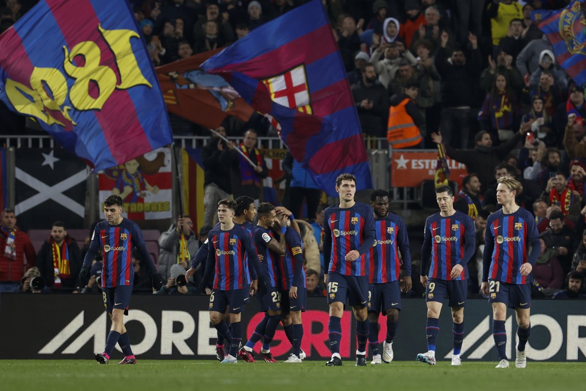 LaLigaTV's tweet photo. Do this Barcelona team have what it takes to win LaLiga...? 🤔

Leave your thoughts below... ⤵️ https://t.co/3GfQvzTtSh