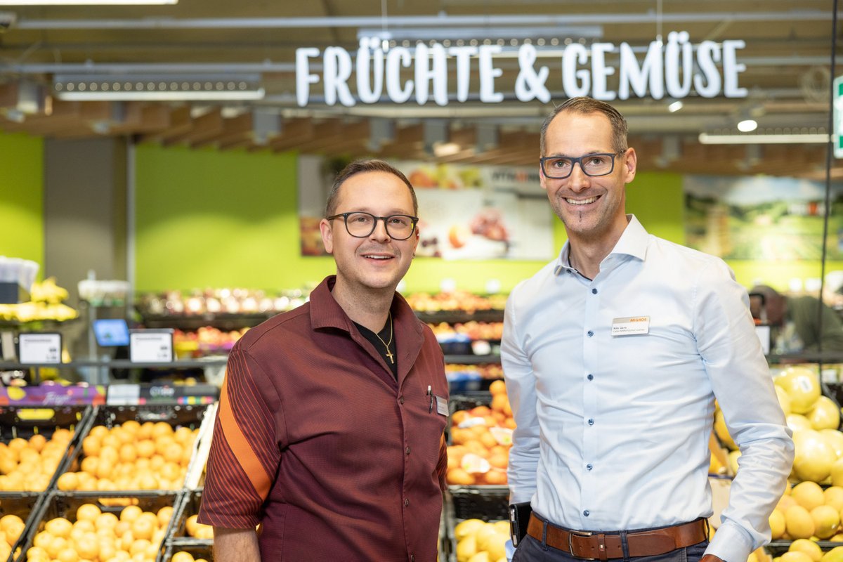 meierkamer_ch's tweet photo. Ob #Portraitfotografie für Corporate, Personal Branding, Lifestyle, Mitarbeiter, Management oder Teams wir stellen die Menschen in den Vordergrund – sympathisch, lebendig, kompetent und vielfältig.  #corporatefotografie #businessfotos #personalbranding #lifestylefotos #teamfoto https://t.co/Jm3cntaPay