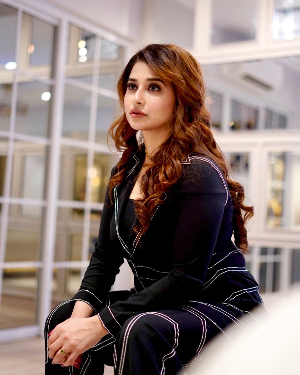sabakhan_ks's tweet photo. Hello Twitter 🖤 https://t.co/KjrDDZa8oQ