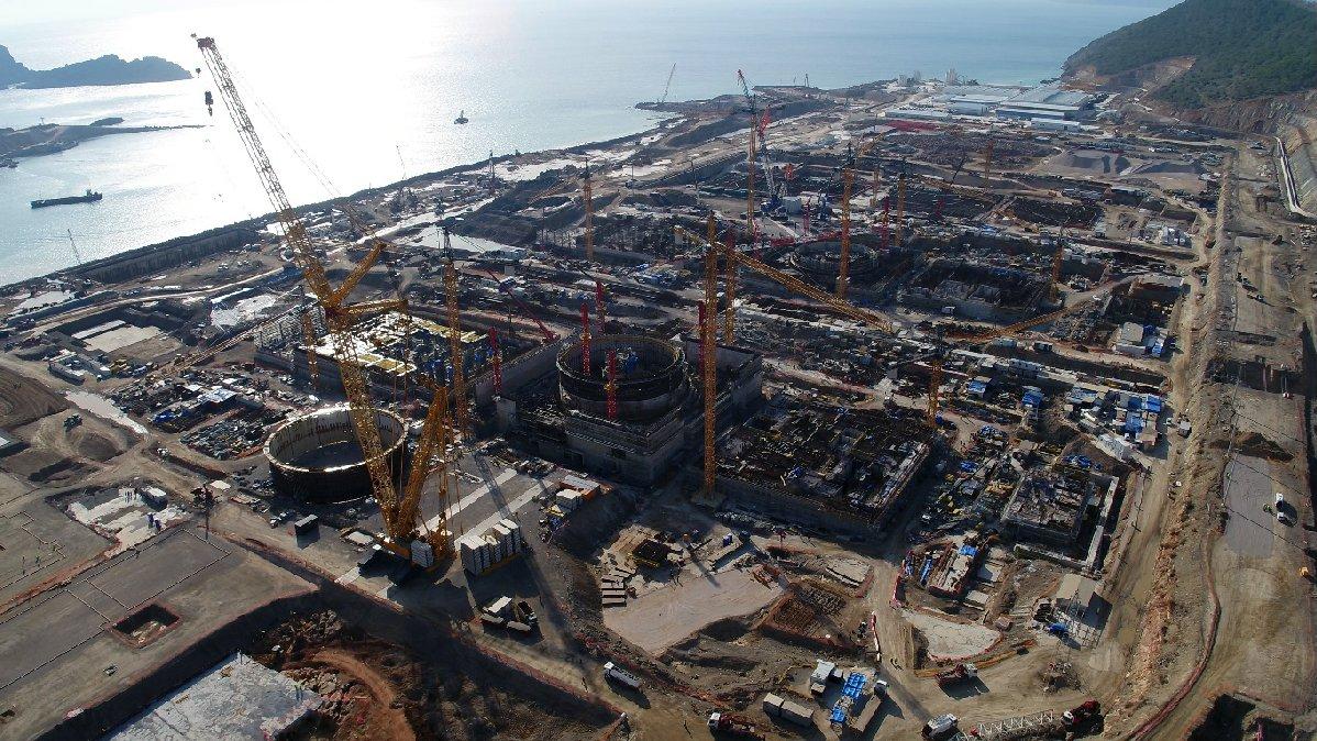 Reuters'a açıklama yapan Rus yetkililer: 

"Türkiye'de inşaatı devam eden Akkuyu Nükleer Santrali depremde hasar görmedi."