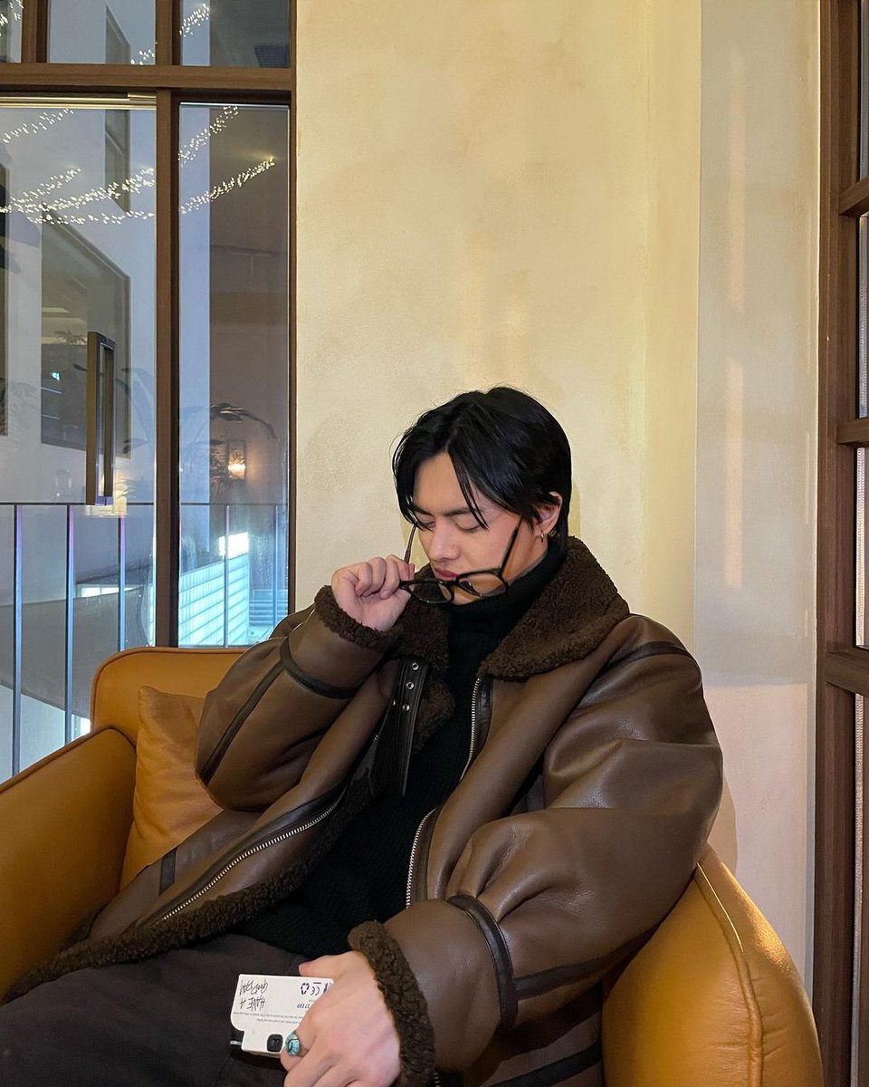 solelyforleo's tweet photo. [230206] #LEO Instagram Update! https://t.co/kblKZqWNR8