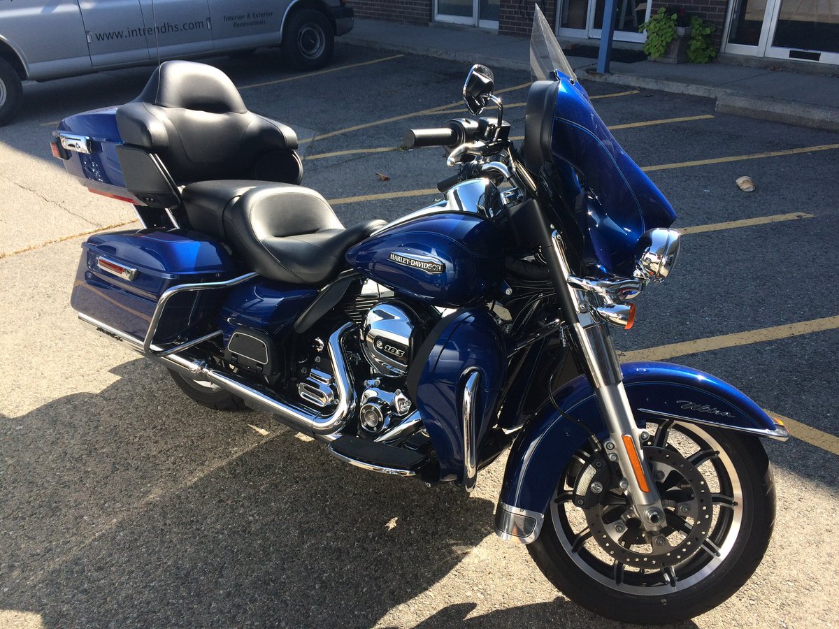 TheGardnGirl's tweet photo. Keep your eyes peeled for a white Miska trailer and a Blue 2016 Harley Davidson Electra Glide stolen at 1;45 am on Monday February 6 from Lenworth Dr in Mississauga https://t.co/aT9lZHCS2r