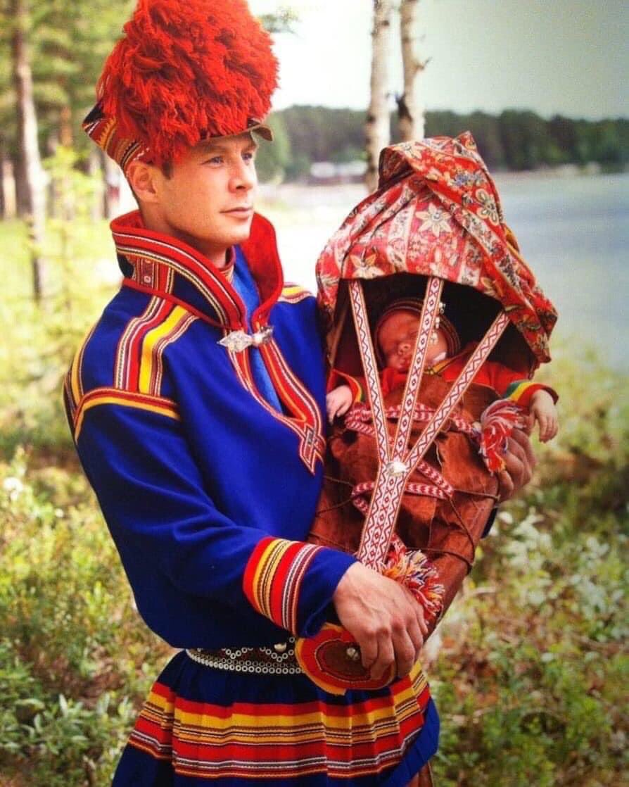 Tovan Thåst tweet media