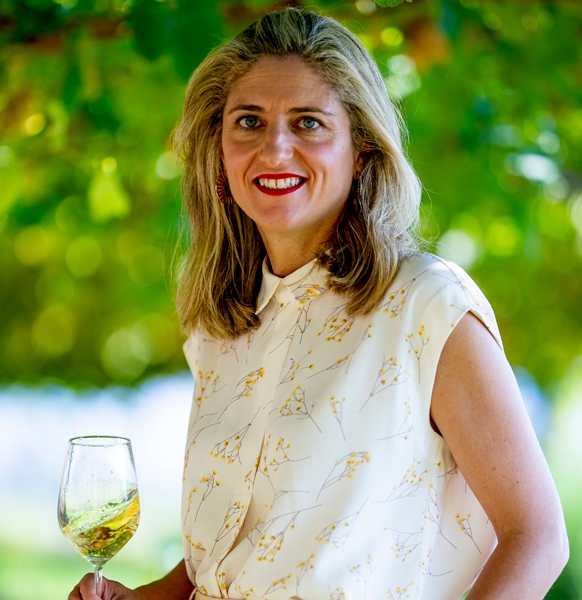 Lernen Sie Paula Fandiño kennen, Önologin bei Mar de Frades ✒️🗒🥂 

📍Sie gilt als eine der zehn einflussreichsten Önologen Spaniens. Wir konnten uns die Gelegenheit nicht entgehen lassen, sie zu interviewen. 

👉decantalo.com/de/de/blog/ler…

<a href="/Mar_de_Frades/">Mar_de_Frades</a> <a href="/Rias_Baixas/">D.O. Rías Baixas</a>