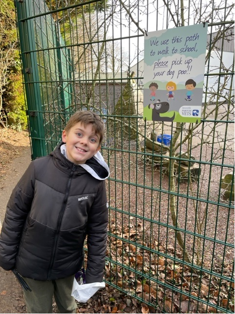 💩 Thank you to @purtonvets who have put up signs on the path into school, reminding dog owners to scoop the poop!  We have had a problem recently with inconsiderate dog walkers not clearing up on this busy route into school for our families. Please share on local social media!💩