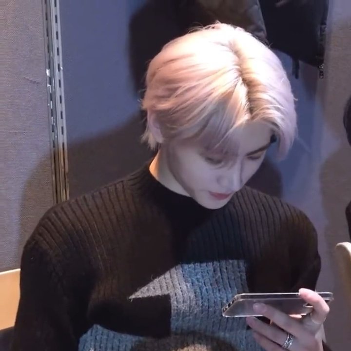 hoonhourr's tweet photo. 성훈시 ♡ https://t.co/RKnfhN5fGL
