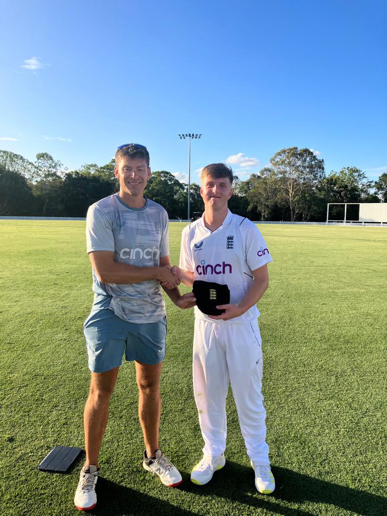 CongresburyCC's tweet photo. What a day for @jack_harding5 ! A cheeky 9* followed by 2/39 including 2 in 2 balls to keep England in the mix at the end of day 1. Everyone at Congresbury CC are exceptionally proud. Hopefully a five bag tomorrow! Here is his cap presentation🧢 #representing #🏴󠁧󠁢󠁥󠁮󠁧󠁿 #🏏 #oneofourown https://t.co/eTy8dgRx3O