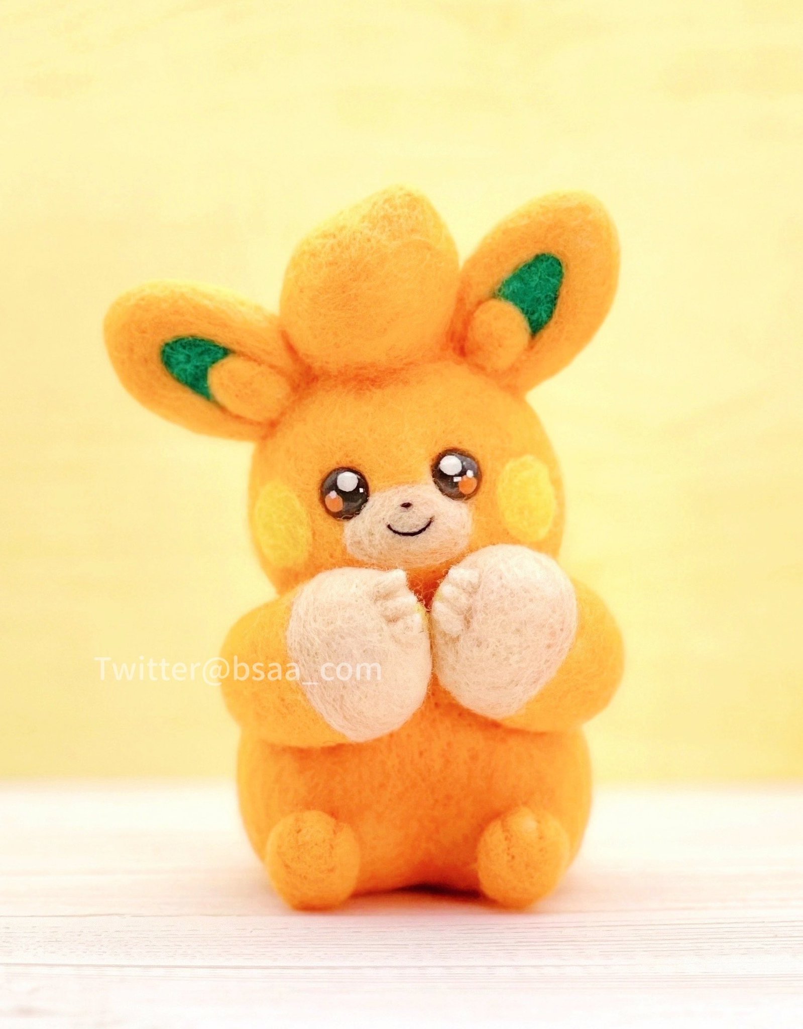 ✿羊毛フェルト✿かものはしくんの魚釣り✿虹色の魚✿ 羊毛フェルトでナガノキャラクターズ🐟｜一角を作ってみた