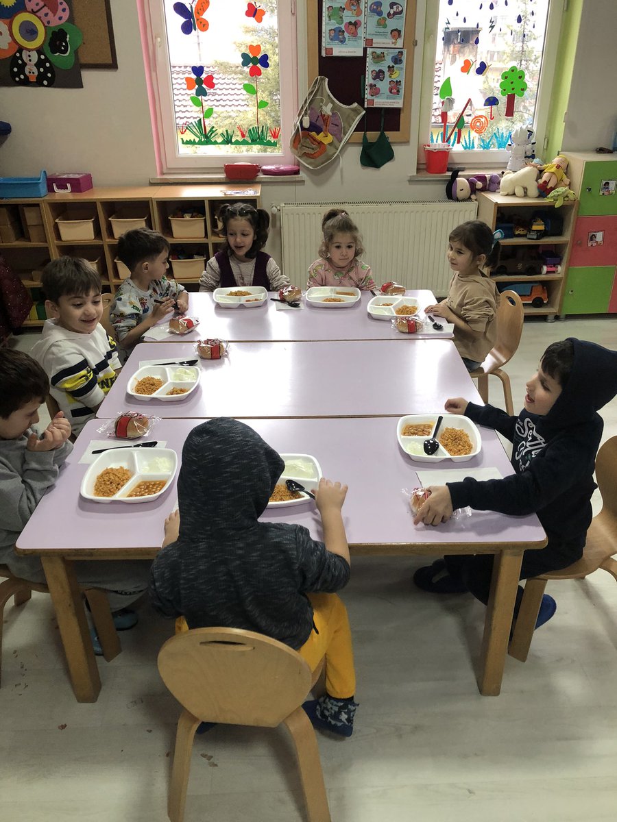 Bakanlığımızın başlattığı okul öncesinde ücretsiz yemek desteği bugün itibari ile Okulumuzda başladı. <a href="/samsunmem/">Samsun İl Milli Eğitim Müdürlüğü</a> <a href="/MemSalipazari/">Salıpazarı İlçe Milli Eğitim Müdürlüğü</a> <a href="/muratagar60/">Murat AĞAR</a> <a href="/alisaavaas/">Ali Savaş</a>