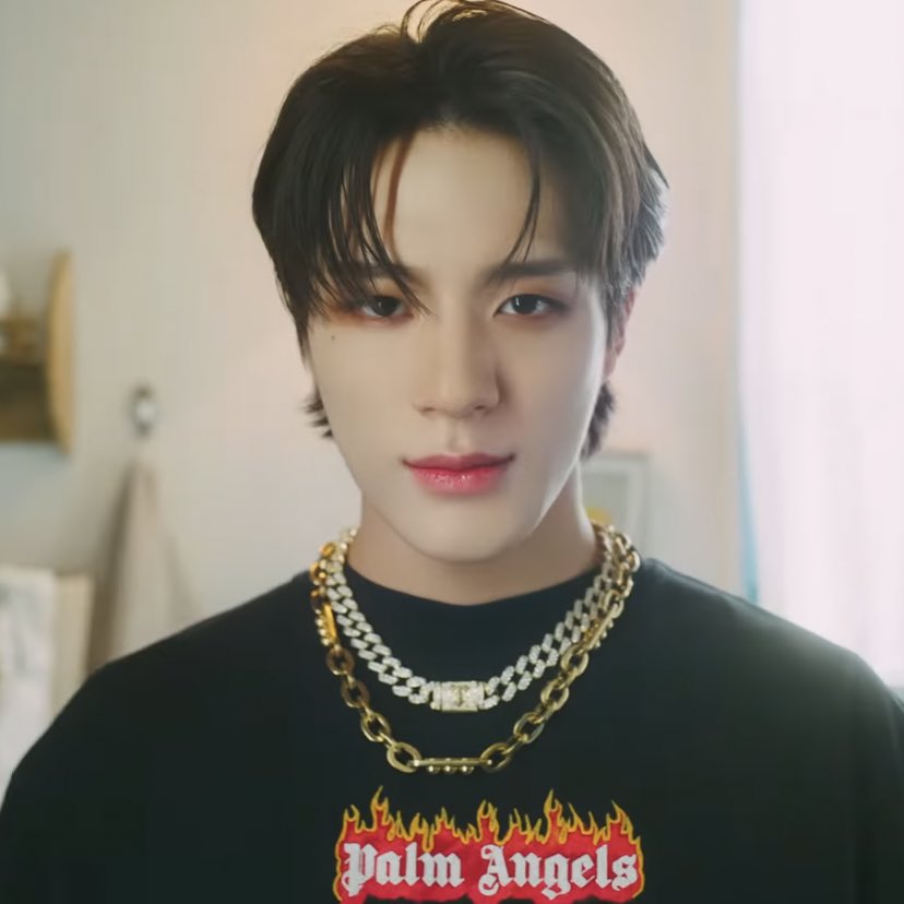 paris misses jake ‹3₊˚ ﾟ. on