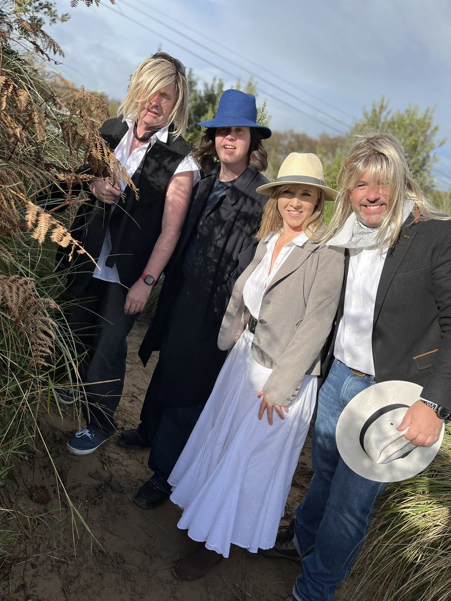 Fleetwood Mac aka The Famous Five.Screened at #ChoirsForCancer2023 #WorldCancerDay2023 

We laughed all day at the filming it in Woodstown beach & Palace Stud. Fully video in tread 😊

Limited availability for bookings😂