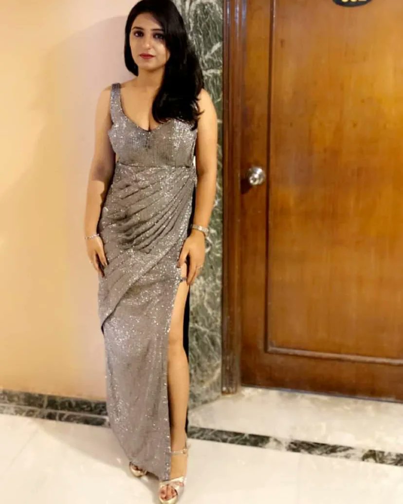 anmolMagazine's tweet photo. Professional Model ✅ ❤️
@sheenam_gilhotramua
#trending #anmolmagazine #fashion #anmolsharma
#magazinecoverage #coverage #fashionworld #magazine #shootmagazine #magazinecover #magazineanmol #mediamagazine #media #socialmedia #fashi #style #modeling #stylish #instagram https://t.co/Ic3L0aaszn