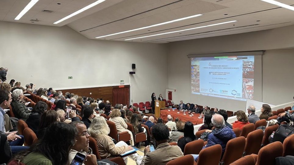 FEAEeducacion's tweet photo. Insuguración del VII Congreso Iberoamericano en el Instituto Superior de Educación de Lisboa. Preside el Sr. Costa ministro de Educación de Porrtugal y los presidentes de los Foros Portugués, FEAE y ANPAE. https://t.co/AuWm60EBsi