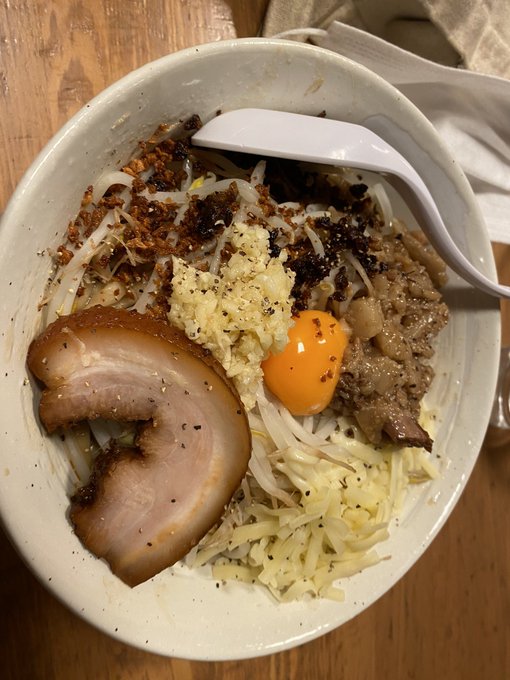 先ずは景勝軒の限定まぜそば('◑ω◐`)🍜 https://t.co/gh7C6WLfcR 