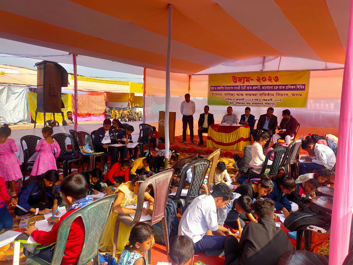 Invest_Assam's tweet image. Children show the way. 

We were glad to play host to these talented children for Art Competition at MSME Acceleration Programme at Manikanchan Khetra, #Narayanpur

#InvestAssam #Assam #MSMEs