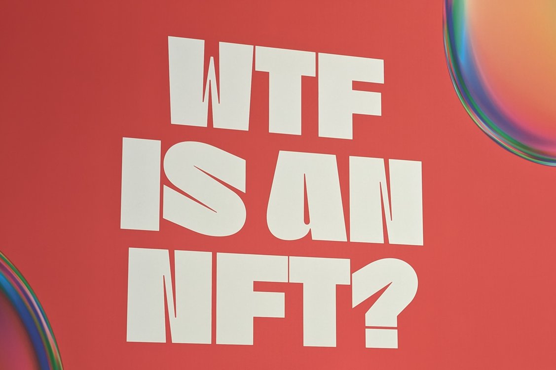 GM and a great week to everyone!

Yesterday I enjoyed a Sunday afternoon with some degen frens at the first immersive NFT expo in Belgium by <a href="/vexx_art/">vexx</a> &amp; <a href="/rhymezlikedimez/">Rhymezlikedimez 🌻</a> 🔥