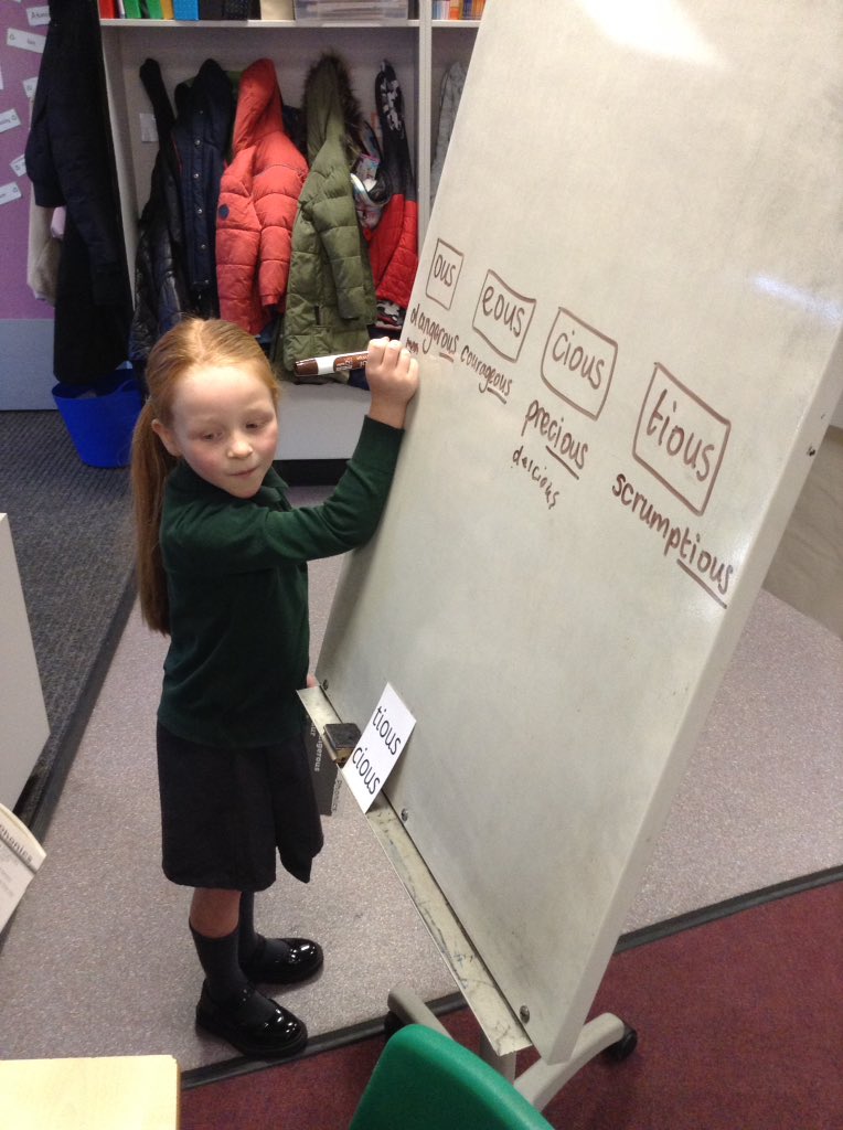 It's Monday morning and we're hard at work in Phonics. #swhenglish