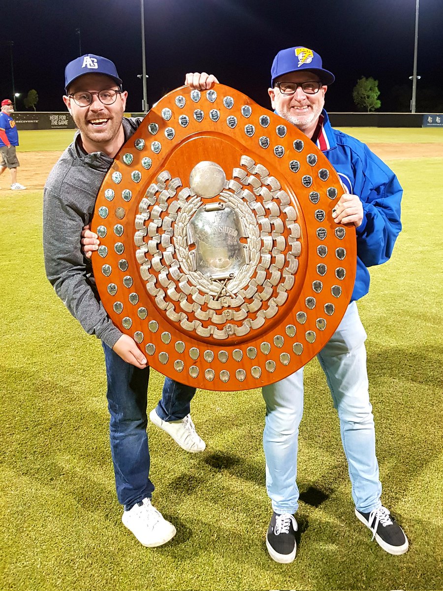 BorisABLBuzz's tweet photo. 43 years is a long time...unbelievably good to see the Claxton Shield come home to SA. Congratulations to the .@AdelaideGiants from @davosworld down to every player and volunteer who helped bring this beauty home. #gobite #GoGigantes 🏆🦈⚾️ https://t.co/JtVKXr7VOU