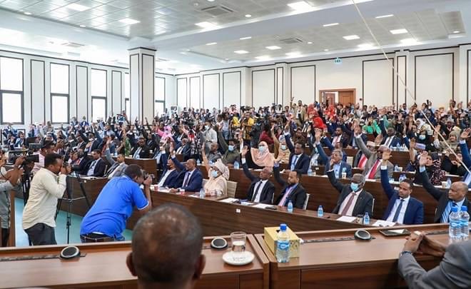 In a groundbreaking achievement for Somalia’s electricity sector, the Federal Parliament of Somalia have approved the Electricity Act with a sweeping majority highlighting the robust sector reforms led by the Ministry of Energy and Water Resources.