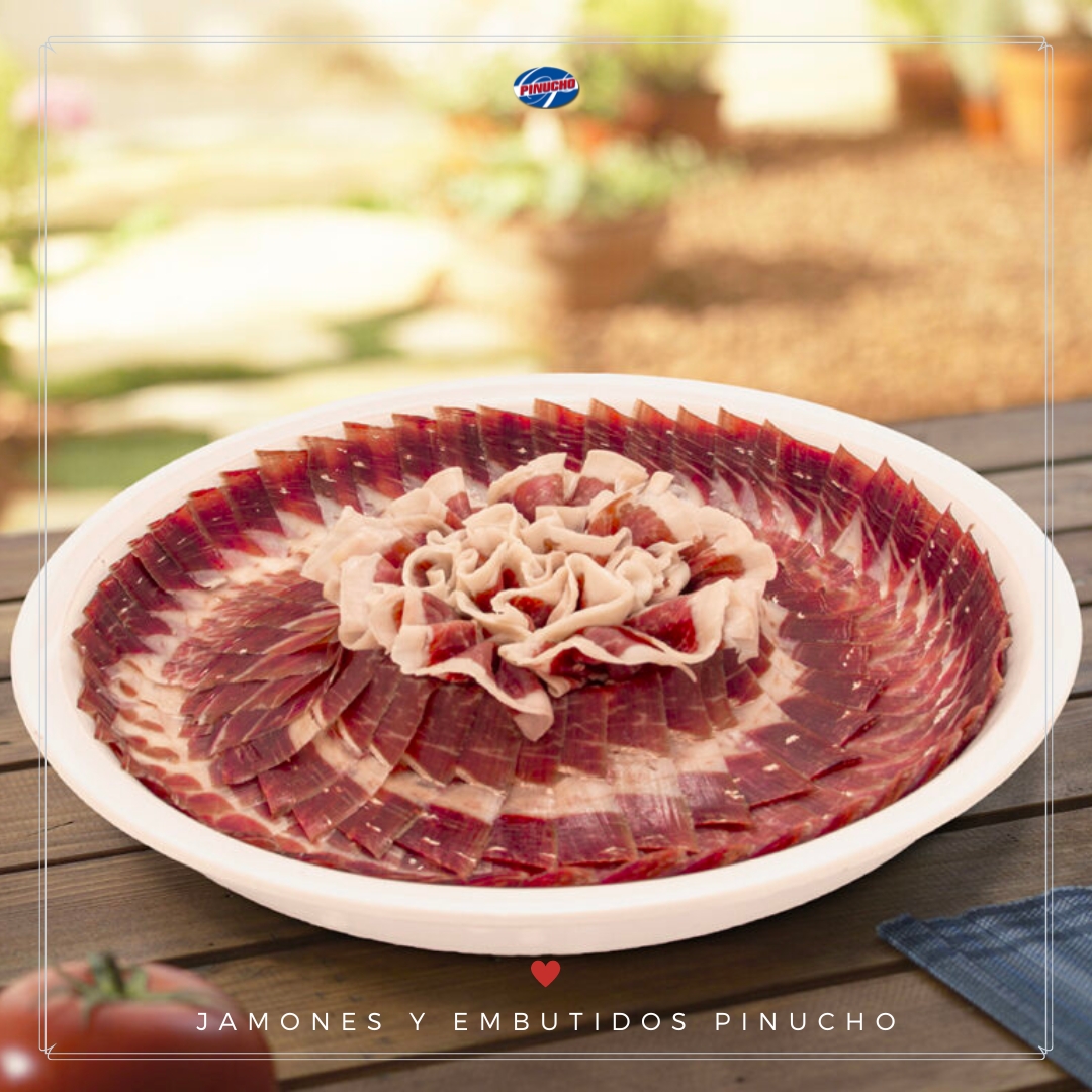 JamonPinucho's tweet photo. Adiós a los lunes aburridos 💥 

💙 Gracias al jamón ibérico Pinucho que nos espera en casa, el inicio de la semana se vuelve más sabroso 🤤 

¿Quién dice que los lunes son tristes?

🔗 https://t.co/krLw30FVXj https://t.co/g6spiMLSwQ