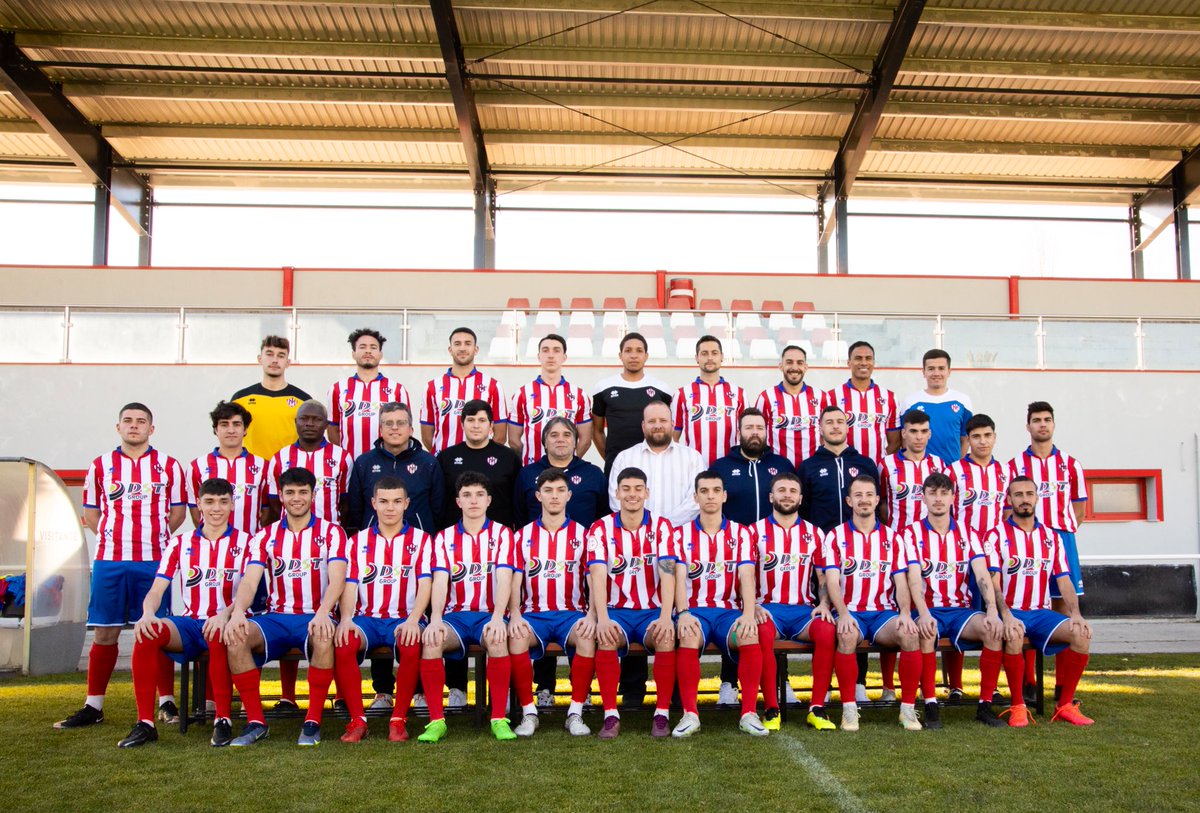 AtcoBembibre's tweet photo. 📸🆎🦅

Foto de plantilla del Atlético Bembibre 
Temporada 2022/2023 https://t.co/EuUYVJBV16