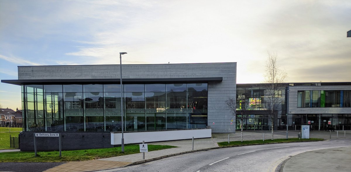 e3_belfastmet's tweet photo. Calling start-ups! Searching for 🔎

🔹A collaborative work environment 
🔹A great space to work
🔹Free newtorking and masterclass events
🔹Business support

Get in touch to view our Business Units at Springvale Campus

✉️meet@belfastmet.ac.uk
#MakeItAtTheMet https://t.co/Vd7rqF6ETN