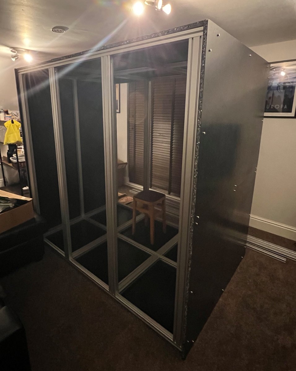 PlasticsDirect's tweet image. Recycled Storm Board supplied by Plastics Direct for a Storage Container, to sit underground underneath an outbuilding.
The client needed materials that wouldn’t rot. 
#rot-proof#stormboard #recycled #plastic #storagecontainer #bespoke