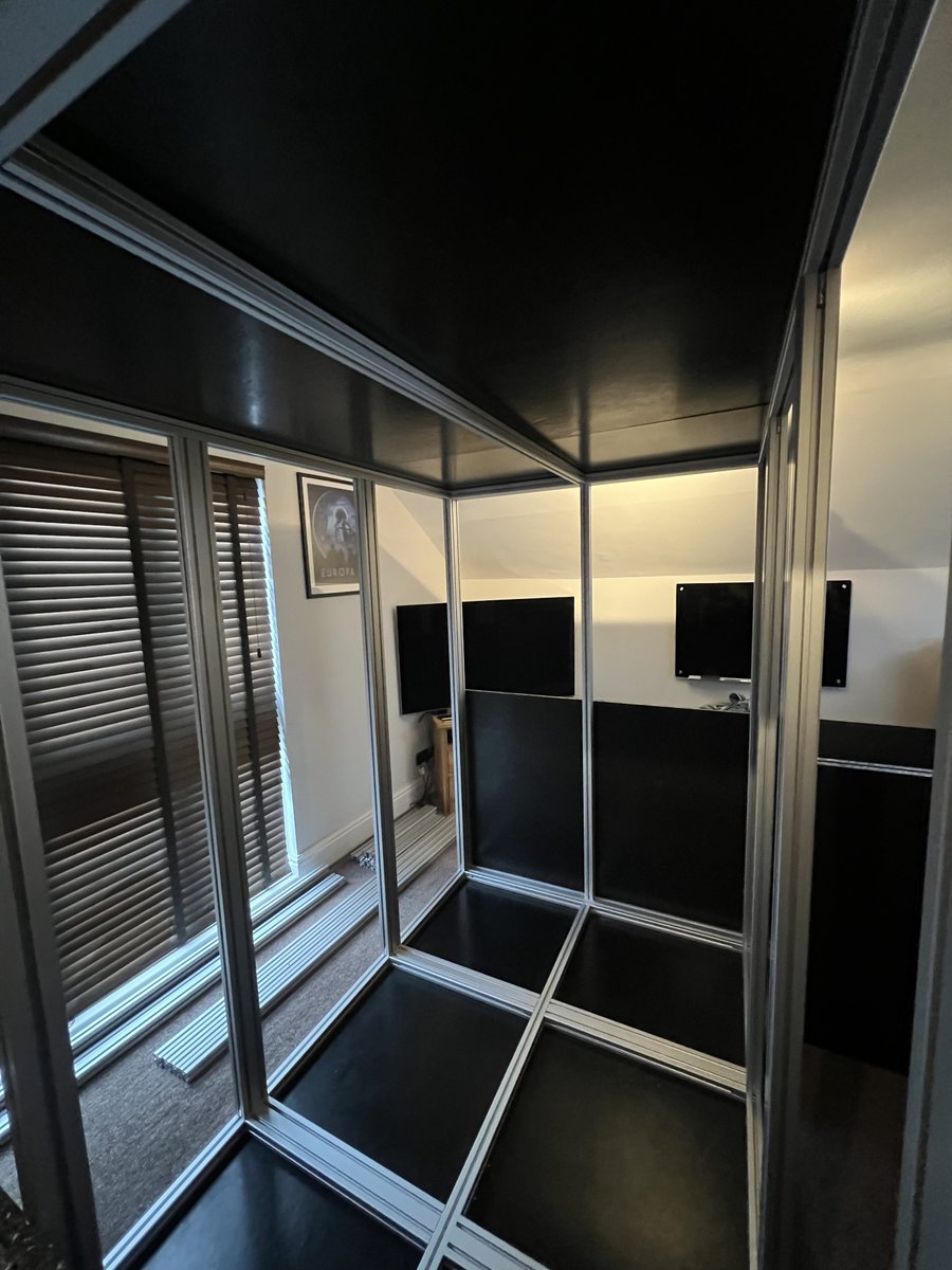 PlasticsDirect's tweet image. Recycled Storm Board supplied by Plastics Direct for a Storage Container, to sit underground underneath an outbuilding.
The client needed materials that wouldn’t rot. 
#rot-proof#stormboard #recycled #plastic #storagecontainer #bespoke