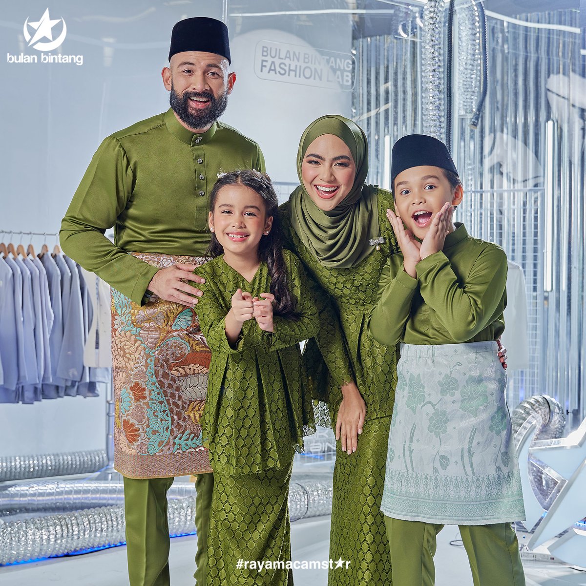 bbintangbintulu's tweet photo. Baju raya untuk sekeluarga.... Raya macam STAR https://t.co/RSTTAYoB8Q