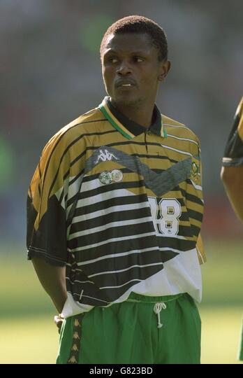 #RIP John Moeti 🇿🇦⚽️(55)

Part of the historic #SouthAfrica squad that won the 1996 #AfricanCupOfNations & also a runner up in 1998. Midfielder who played his career with #OrlandoPirates & #SuperSportUnited. Won the 1995 Champions League when the Pirates beat #ASEC 🇨🇮

🇿🇦 29 (1)