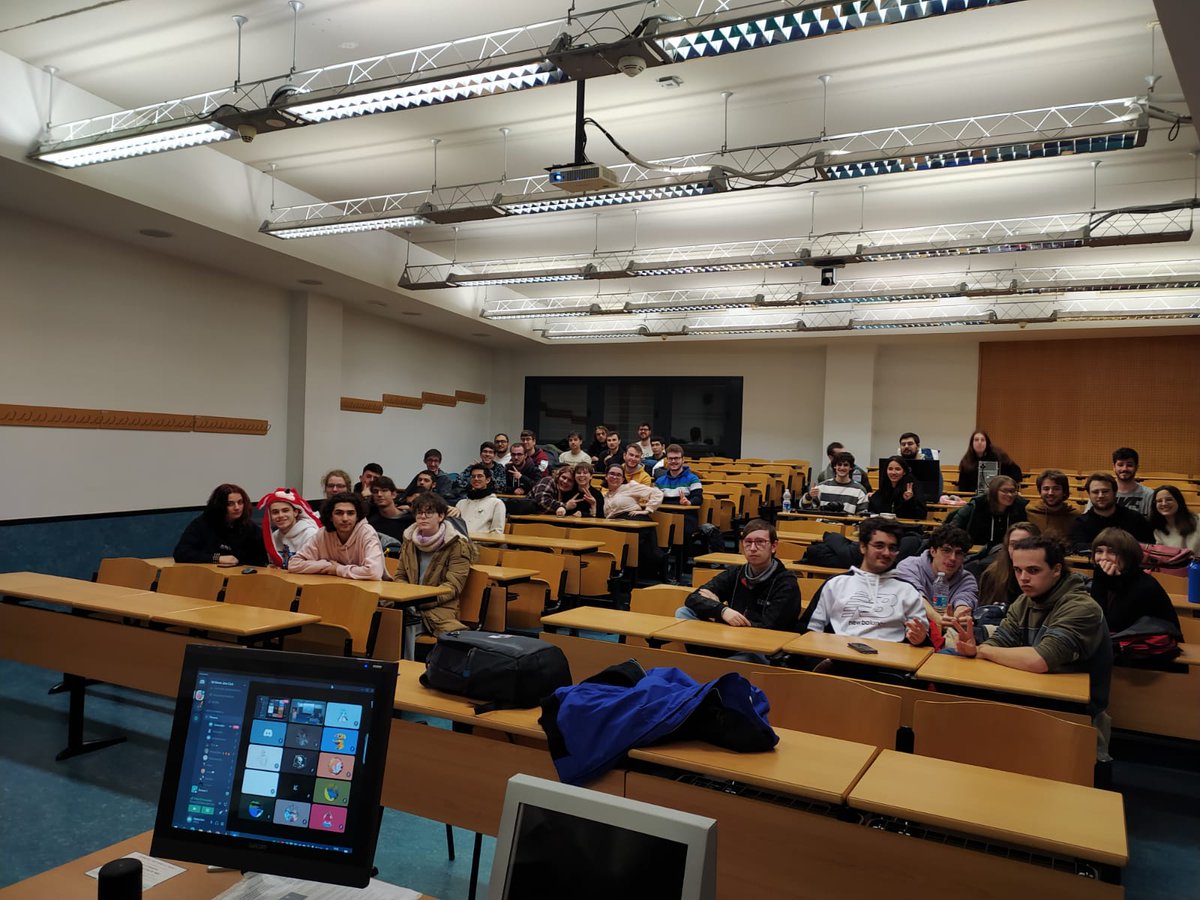 Room 713 | GoragarX tweet media