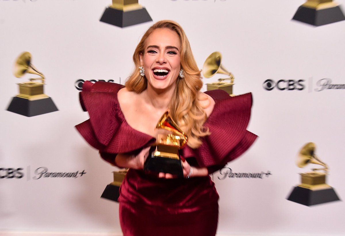 universadele's tweet photo. The proudest of her 🤍
#GRAMMYs @Adele https://t.co/Mj2g5f9UqA