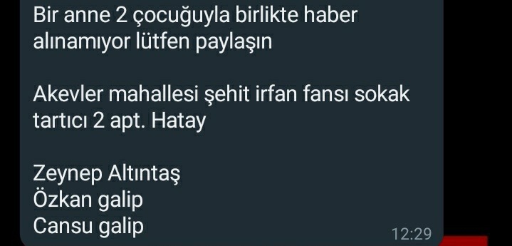 TrRmcf's tweet photo. ARKADAŞLAR LÜTFEN RTLEYİN MESAJLARI YAYALIM #deprem https://t.co/0i3s6Dk2HV