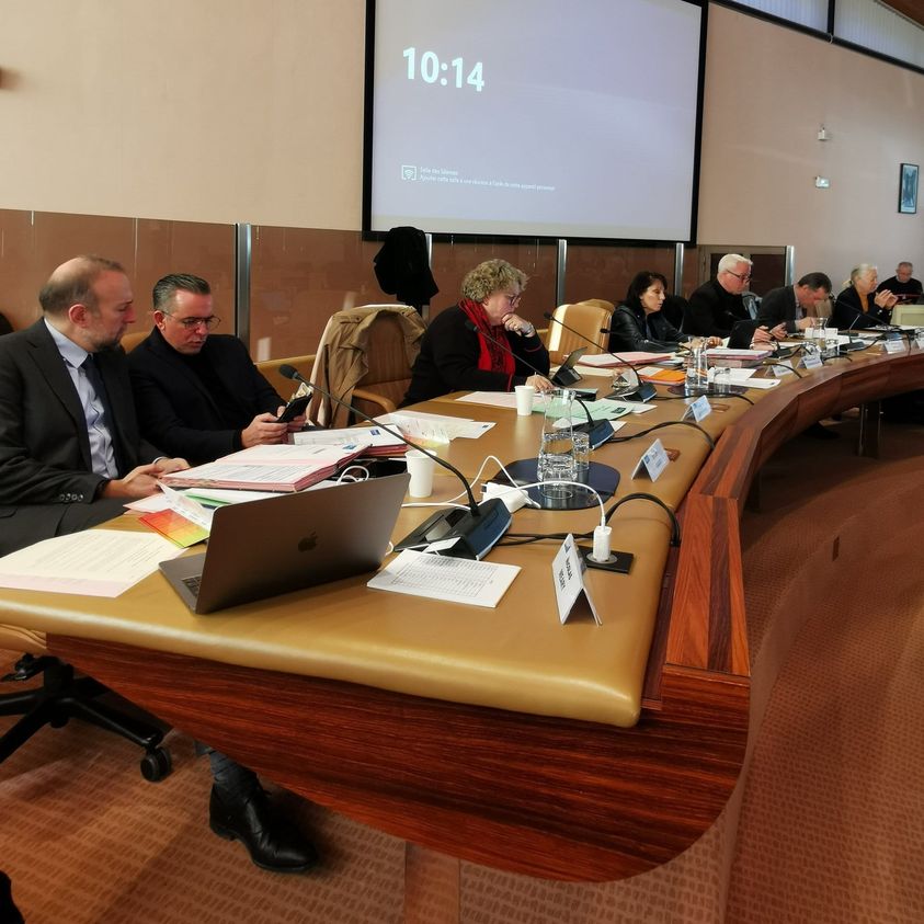 Notre majorité départementale est au travail en ce jour d'Assemblée, la première de l'année, et souhaite à toutes et à tous les Essonniens une bonne semaine 💪
#Lundi #Essonne