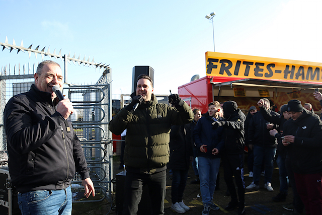 ajaxlife's tweet photo. Fotoโs: Gastvrije ontvangst bij Cambuur draagt bij aan toffe awayday https://t.co/d8NGhElFbq #ajax #camaja https://t.co/tjW7hZ9LWP