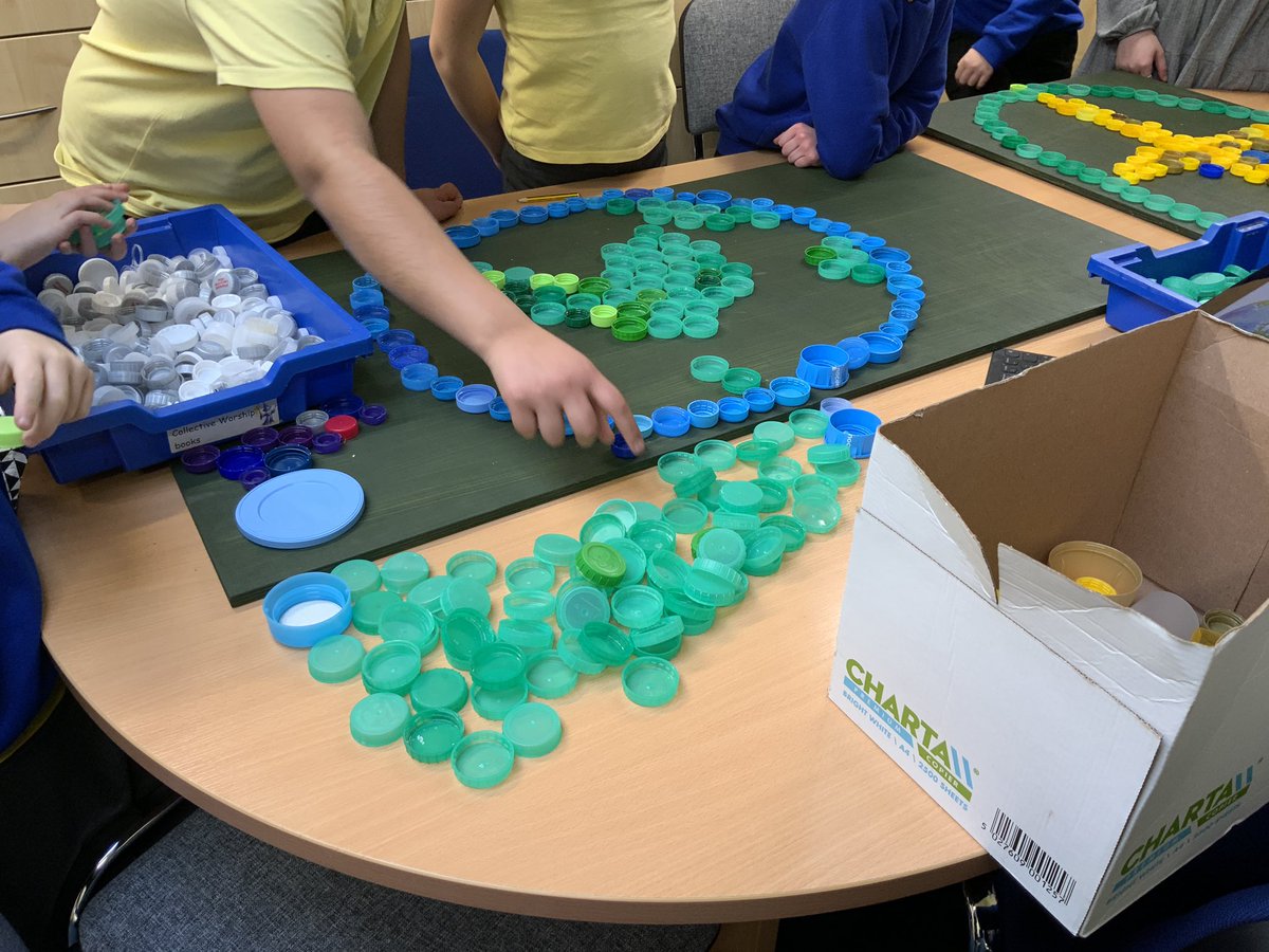 HurstKnollY4's tweet photo. We’re excited to have started our final pieces! Thank you @CarolineCoates for supporting us https://t.co/SLHeakBWxE