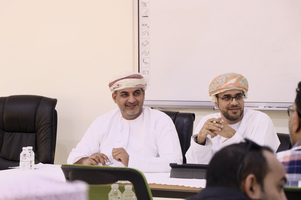 OCCI_BS's tweet photo. عقد الاجتماع التنسيقي للمشاركين في معرض يوم الصناعة العمانية بمقر فرع الغرفة بالرستاق، والذي سيقام يوم ٩ فبراير الجاري في جراند سنتر بركاء بالشراكة مع إدارة التجارة والصناعة وترويج الاستثمار بالمحافظة. https://t.co/99HGD4H5v8