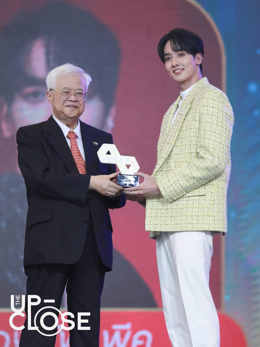 kongthappeakOFC's tweet photo. ขอแสดงความยินดีกับคนบันเทิง 🎉
รางวัล JAPAN EXPO AWARDS สำหรับบุคคลในแวดวงบันเทิงที่ส่งเสริมความสัมพันธ์ระหว่างไทยกับญี่ปุ่น โดยได้ทำพิธีมอบรางวัลในวันอาทิตย์ที่ 5 กุมภา​ 2566 
#JAPANEXPOTHAILAND2023 
#กองทัพพีค​ #kongthappeak
#nanon_korapat​ #nanonkorapat
Cr.​ The Up-Close https://t.co/brvz72jdLa