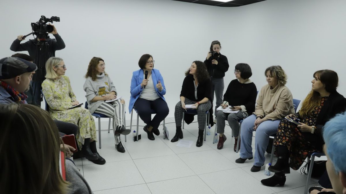 CCOO's tweet photo. #FeminismoSindical @CarolinaVidal_L #BlackReality
💜 ✊ CCOO reivindica: Recuperación del poder adquisitivo. Salarios mínimos de referencia en estos sectores de al menos 18.000 euros. https://t.co/Iyy9VP0pEB