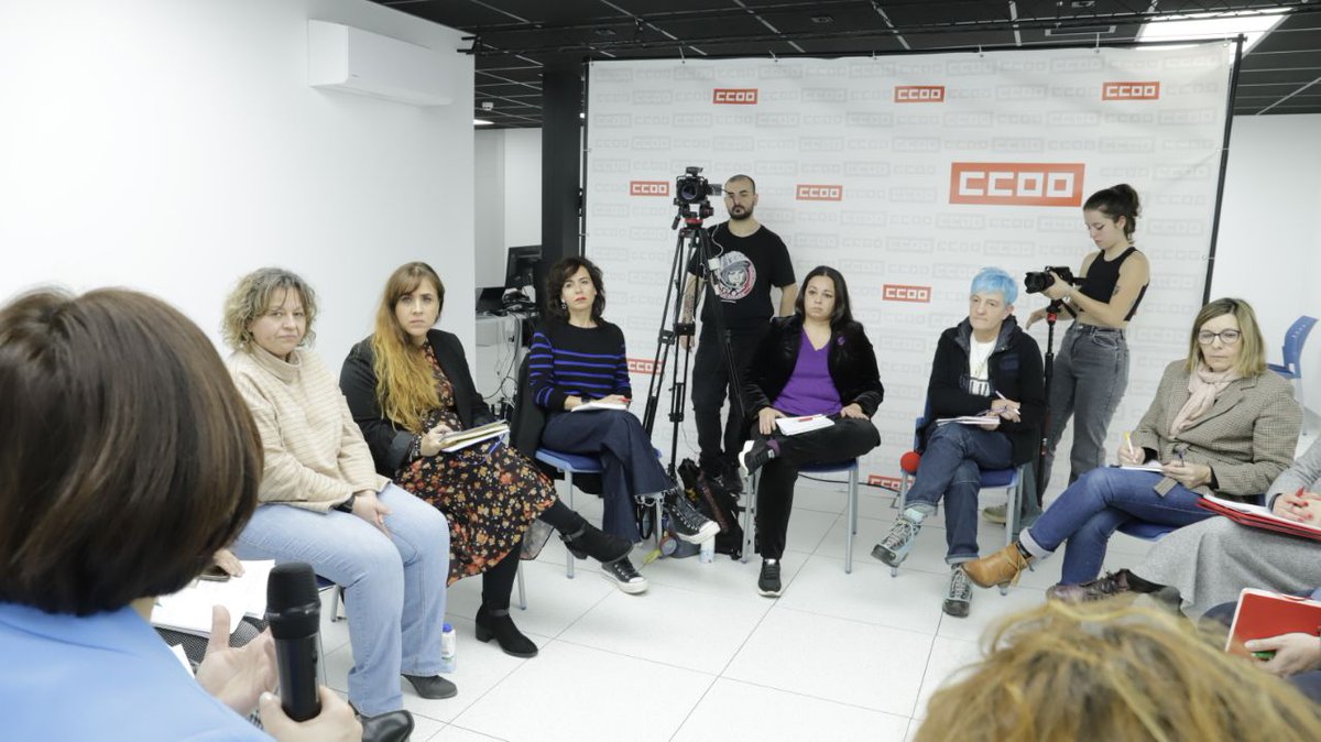 CCOO's tweet photo. #FeminismoSindical @CarolinaVidal_L #BlackReality
💜 ✊ Estamos ante sectores feminizados y precarizados, con bajos salarios instalados en el abuso de la parcialidad. https://t.co/y1pUCQbxxa
