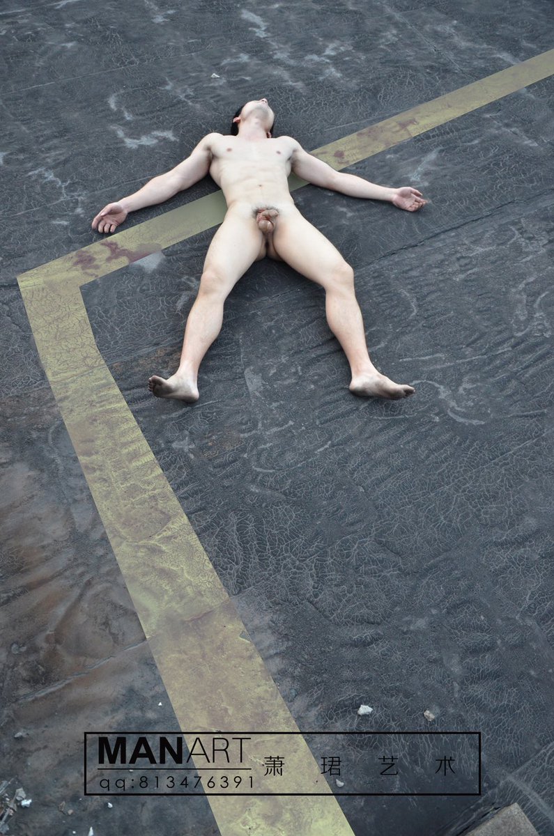 四位模特～ 欢迎在上海的喜欢尝试另类拍摄的肌肉哥们一起合作～ QQ：813476391 暗号：推