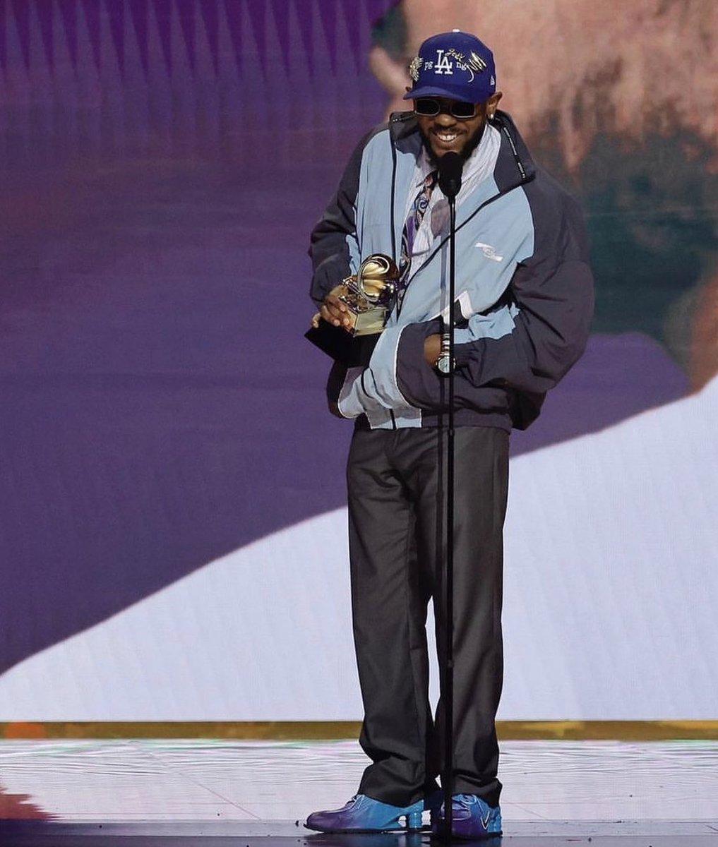 Outlander Magazine (@streetfashion01) on Twitter photo 