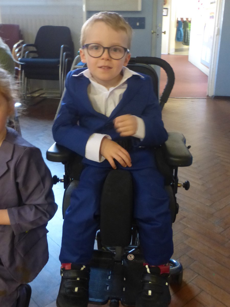 Badshot Lea Infants tweet media