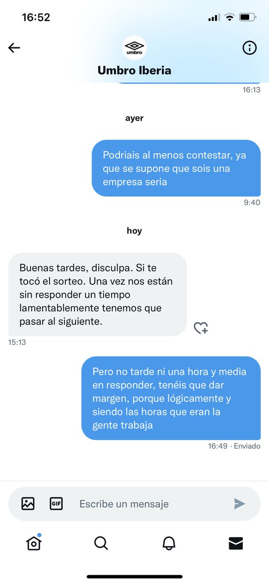 fjavieruizlara's tweet photo. Ni 1h y 30 minutos tarde en responder, ellos 2 días han tardado en darme respuesta. Ya es que no son capaces de vender camisetas a 65€ sin que se les caiga el escudo en el primer lavado, sino que ademas no saben ni hacer un sorteo @RayoVallecano @UmbroIberia https://t.co/nsYVGDNr8y