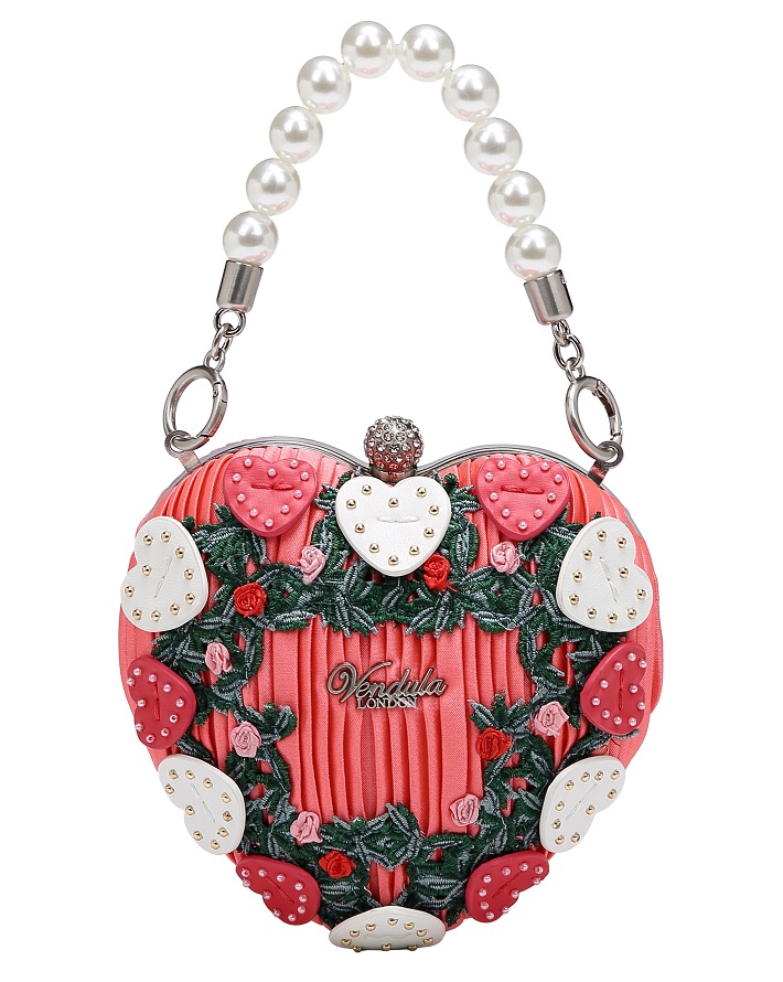UKTrave11er's tweet photo. #Win a fabulous luxury handbag from @VendulaLondon 
https://t.co/45EnqejfwF

#giftingvendula #vendulapromo #MyVendulaStyle 
#VendulaStyle #GiveawayAlert #Competition #giveaway https://t.co/fPxH9mLl7k