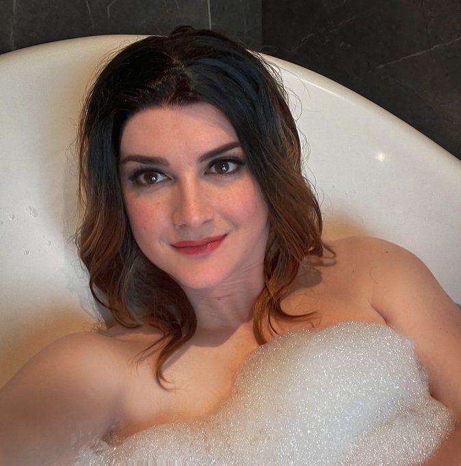 3 pic. Last day In Bruges means Spa Day before flying ✈️ Hope you enjoyed some of my travel journey this