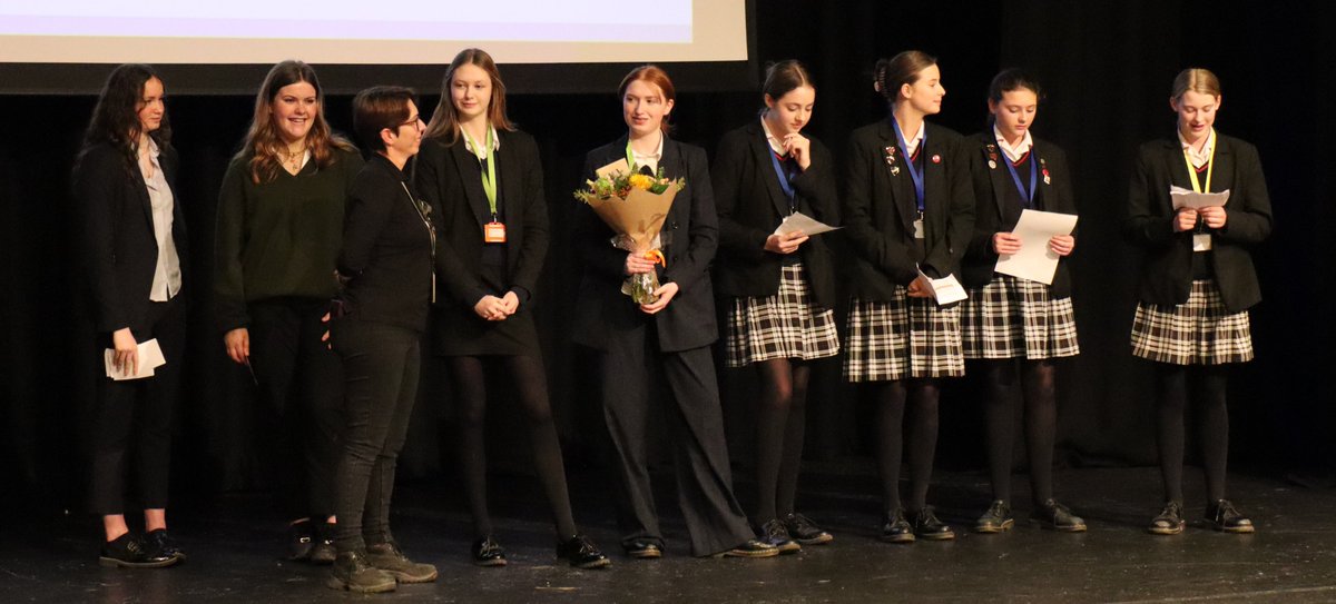 PipersCornerSch's tweet image. #PipersSenior surprised Ms Duncan with speeches of gratitude in recognition of her contribution to #PipersDrama over the past 16 years. Originally a LAMDA teacher and more recently Theatre Manager, Ms Duncan will be hugely missed by teachers, students and parents alike. 💐