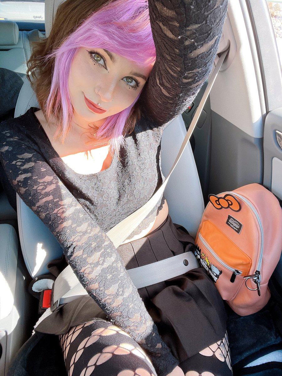 ReeYue • BANNED @30K :( on Twitter: "RT @yuejpeg: passenger princess fr"