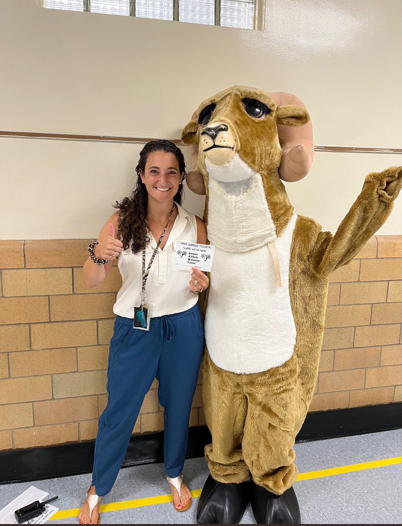 HowellTwpArdena's tweet photo. Happy National School Counseling Week to Mrs. Glynn!!! Thank you for all that you do for our students!!! @MsGlynnGuides #HTPSTalentTeams https://t.co/tZKibK8WzQ