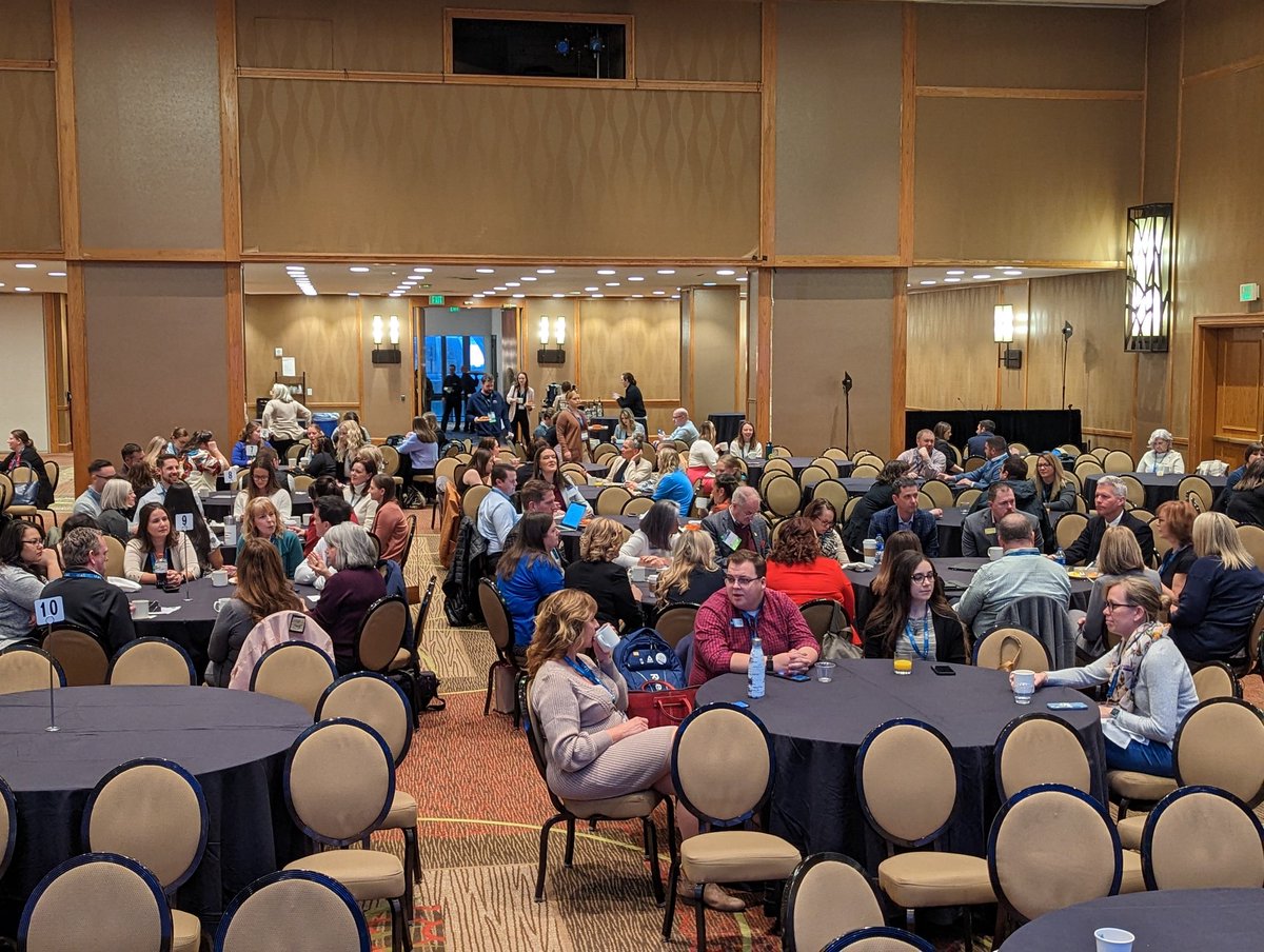 CASEDistrict6's tweet photo. Breakfast Roundtables are up and running in the ballroom! Come grab some coffee to start your day and join a conversation. More roundtables will happen on Tuesday morning. #CASEVI https://t.co/PMsbIzzDWV